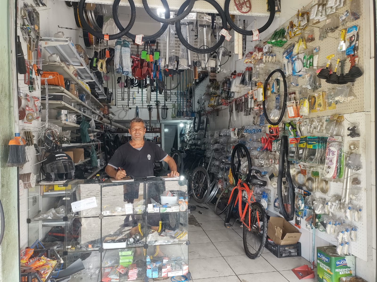 LORO BICICLETARIA E ACESSORIOS